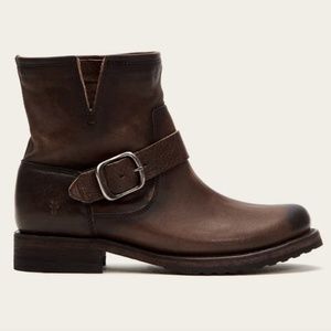Frye Veronica Bootie in Stone